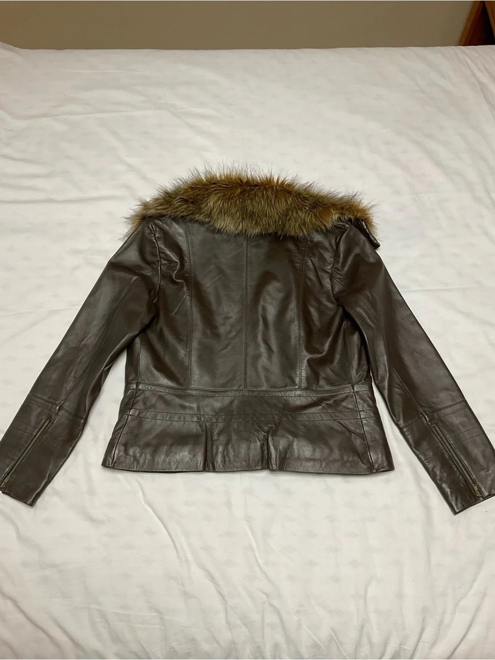 VTG Y2K Bagatelle Brown Genuine Leather Jacket Faux Fur Collar. Size 10